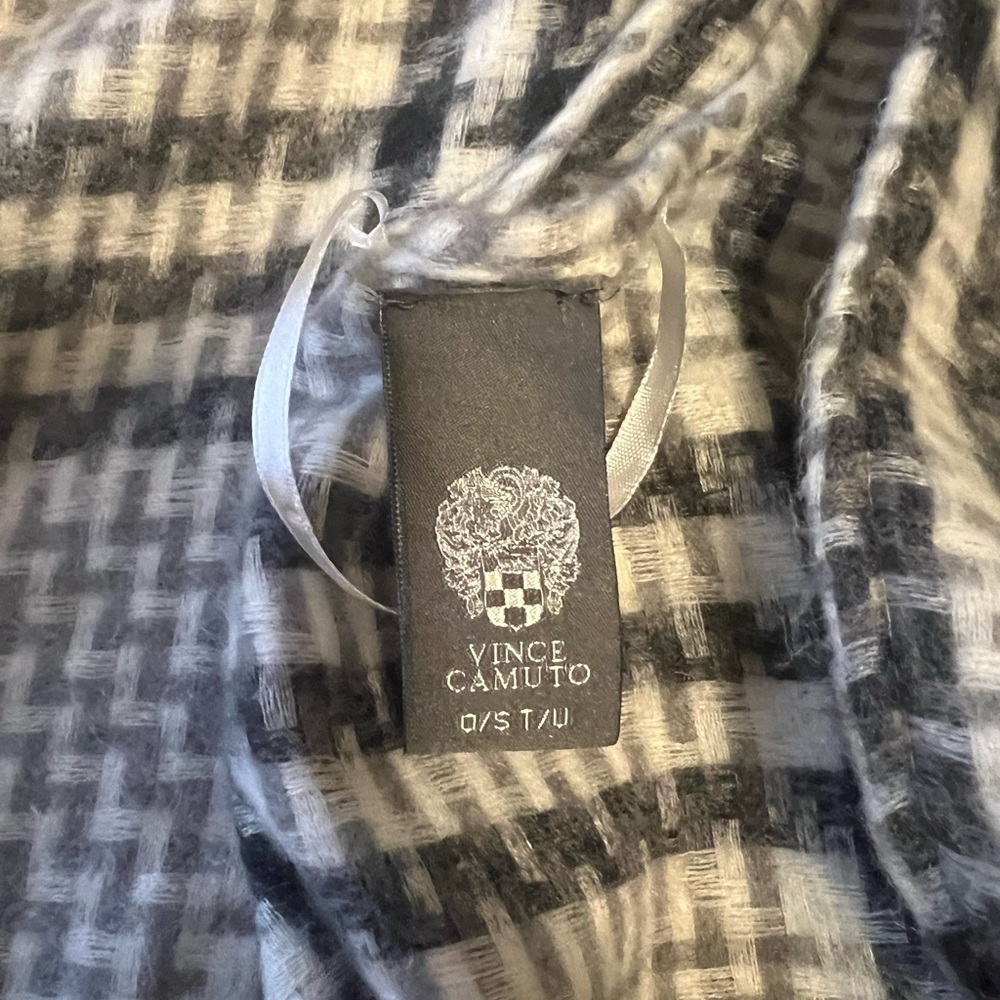 Vince Camuto Houndstooth belted poncho. Brand new!